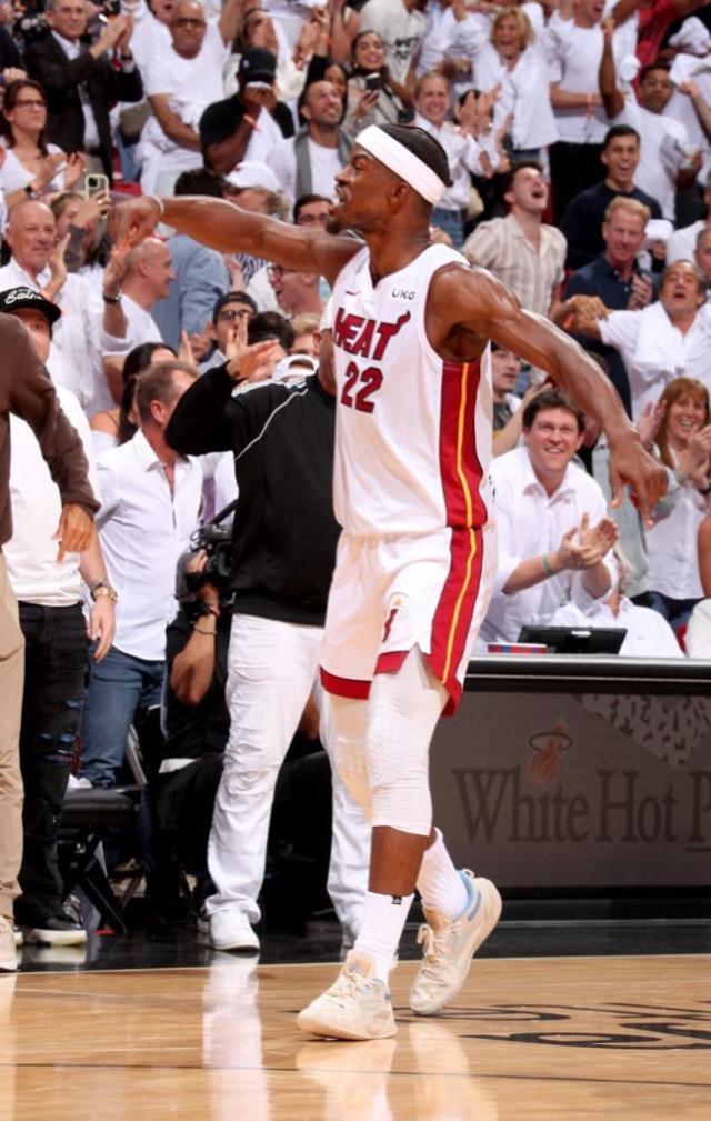 1682576114742000881.jpg FuscTMrWYAAj8NV.jpg